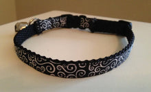 Load image into Gallery viewer, Black and White Swirl Cat Collar