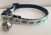 Load image into Gallery viewer, Green Turtles Cat Collar with Breakaway Buckle