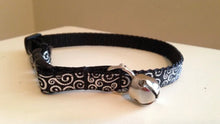 Load image into Gallery viewer, Black and White Swirl Cat Collar