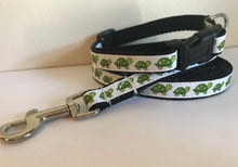 Load image into Gallery viewer, Small 1/2 Inch White and Green Turtles Leash and Collar Set
