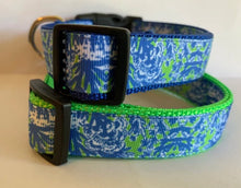 Load image into Gallery viewer, Green and Blue Abstract Damask Leaf Pattern 1 inch Large Dog Collar
