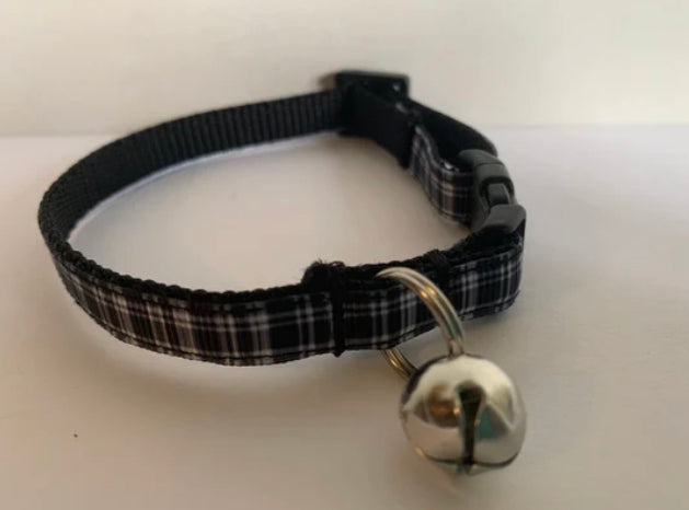 Black and White Plaid Cat Collar with Breakaway Safety Buckle