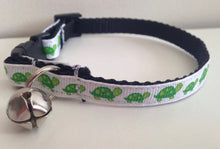 Load image into Gallery viewer, Green Turtles Cat Collar with Breakaway Buckle

