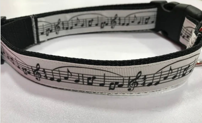 1 inch Black and White Musical Notes Large Dog Collar